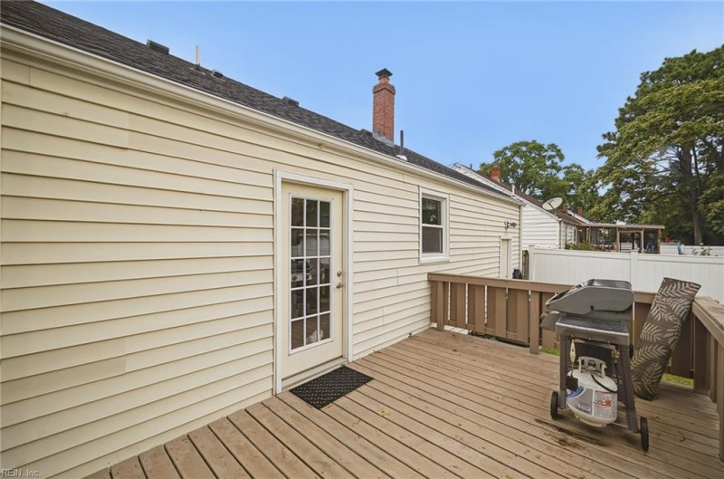 Photo 23 of 28 residential for sale in Portsmouth virginia