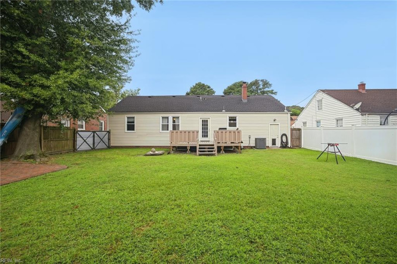 Photo 25 of 28 residential for sale in Portsmouth virginia
