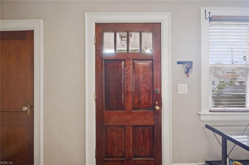 Photo 5 of 28 residential for sale in Portsmouth virginia