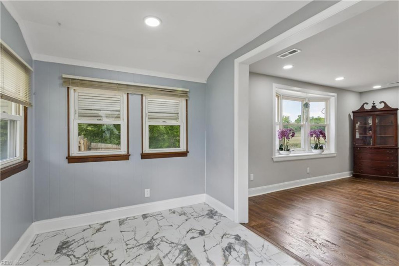 Photo 13 of 27 residential for sale in Newport News virginia