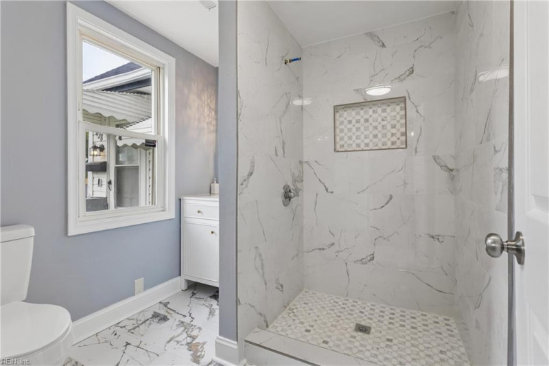 Photo 14 of 27 residential for sale in Newport News virginia