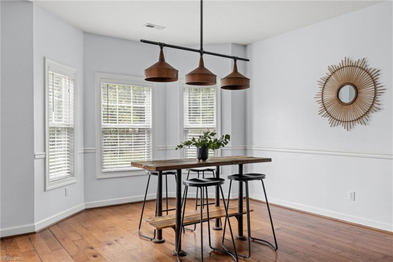 Photo 13 of 34 residential for sale in Virginia Beach virginia