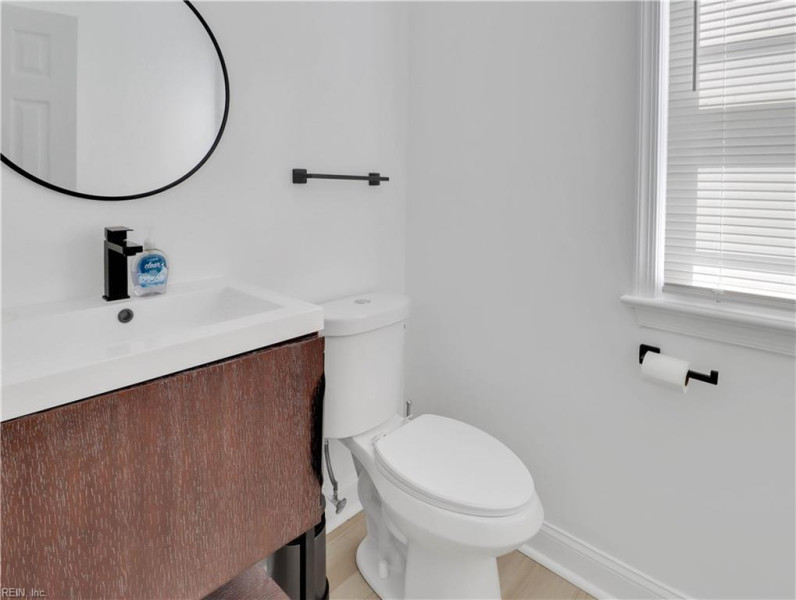 Photo 14 of 24 residential for sale in Virginia Beach virginia