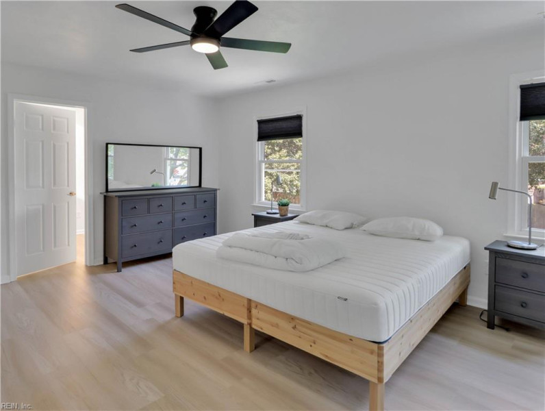 Photo 21 of 24 residential for sale in Virginia Beach virginia