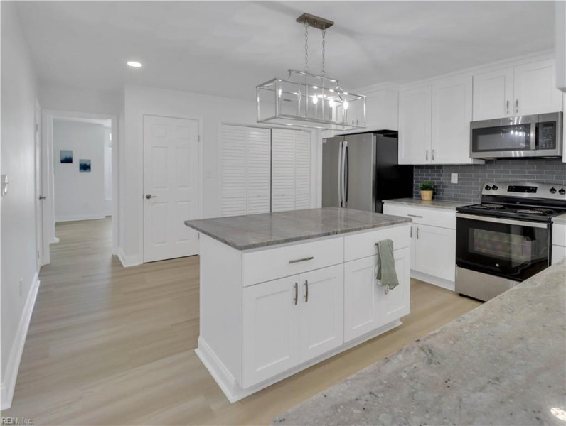 Photo 9 of 24 residential for sale in Virginia Beach virginia