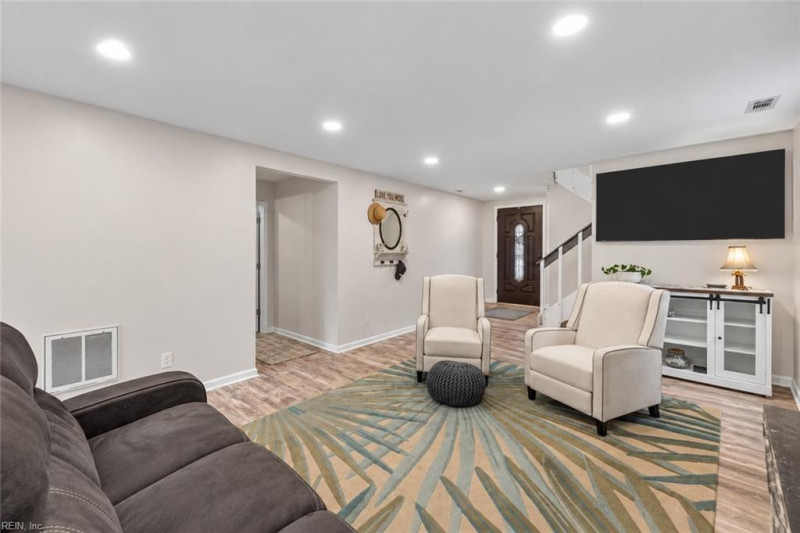 Photo 12 of 40 residential for sale in Virginia Beach virginia