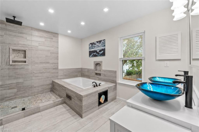 Photo 20 of 40 residential for sale in Virginia Beach virginia