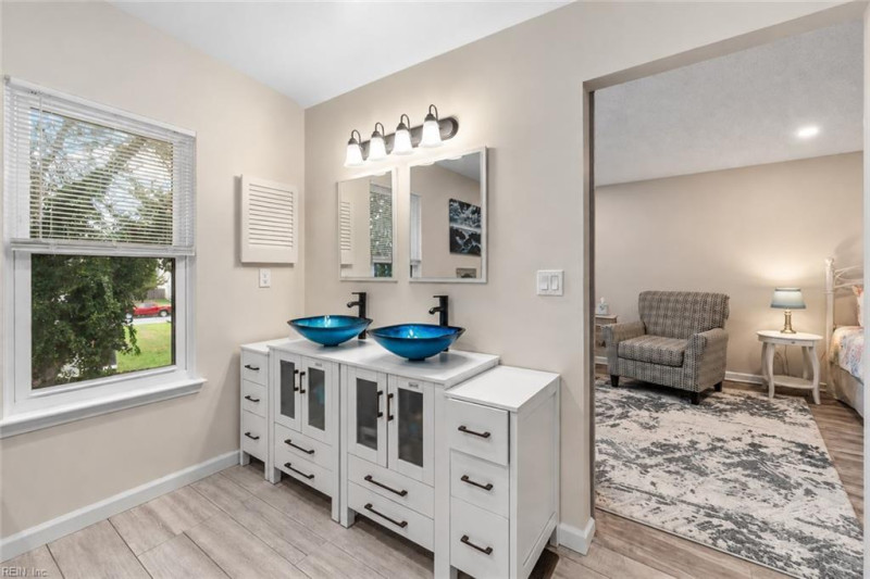 Photo 23 of 40 residential for sale in Virginia Beach virginia