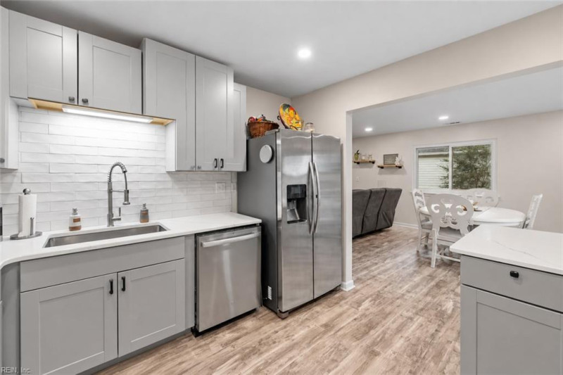 Photo 5 of 40 residential for sale in Virginia Beach virginia