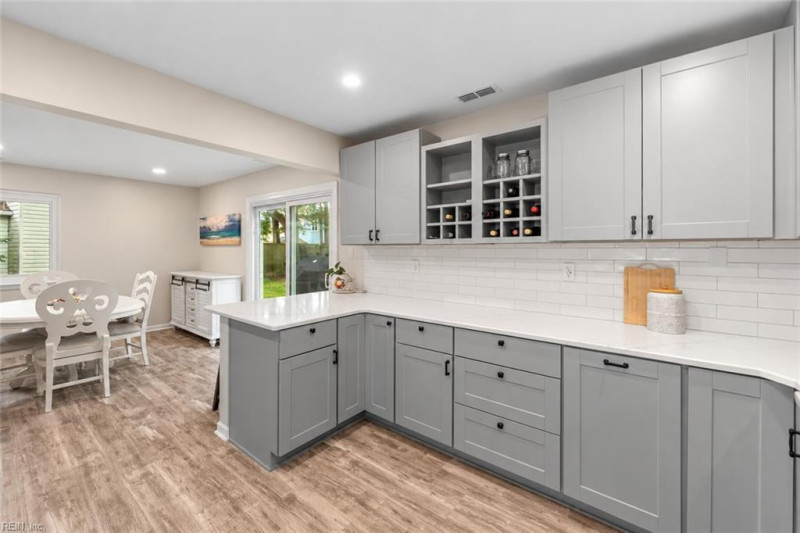 Photo 6 of 40 residential for sale in Virginia Beach virginia