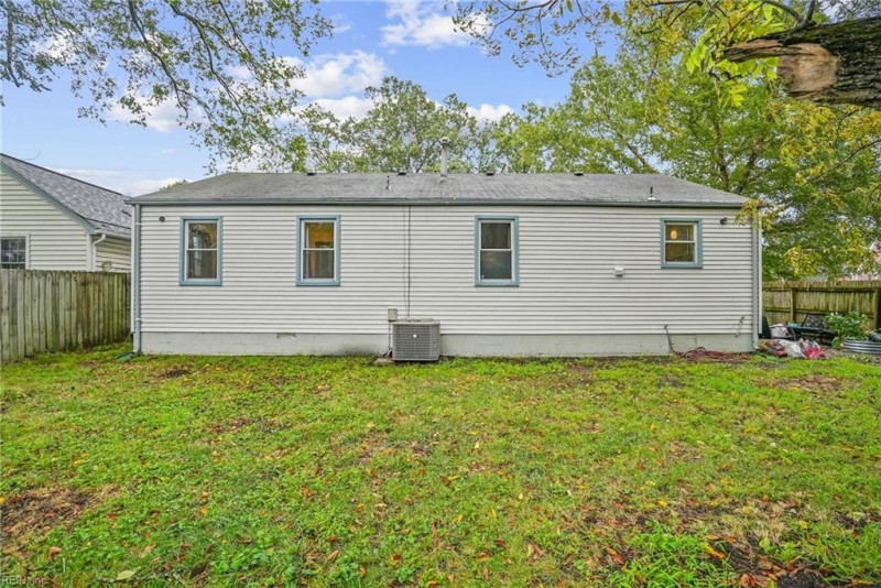 Photo 33 of 50 residential for sale in Chesapeake virginia Photo 33 of 50 residential for sale in Chesapeake virginia