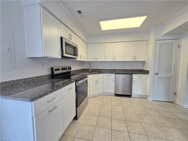 Photo 4 of 21 residential for sale in Virginia Beach virginia Photo 4 of 21 residential for sale in Virginia Beach virginia