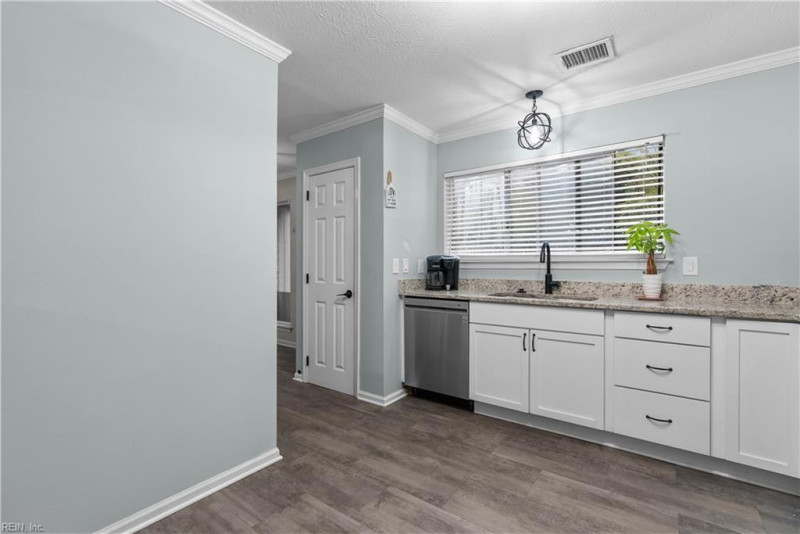 Photo 13 of 35 residential for sale in Newport News virginia