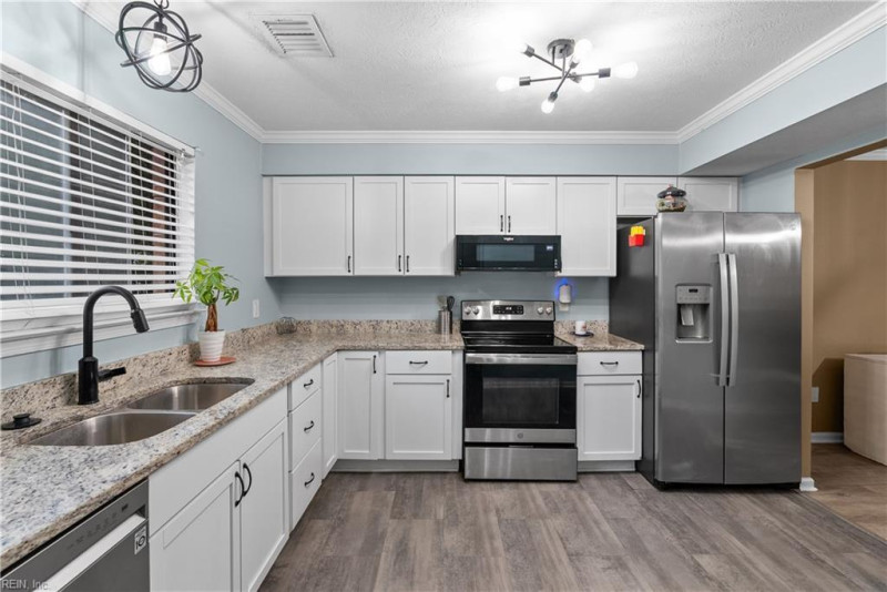 Photo 15 of 35 residential for sale in Newport News virginia