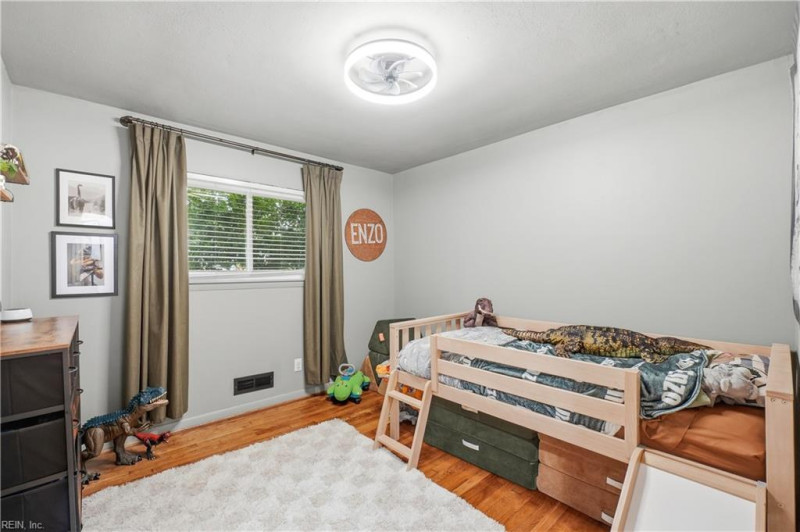 Photo 20 of 38 residential for sale in Virginia Beach virginia
