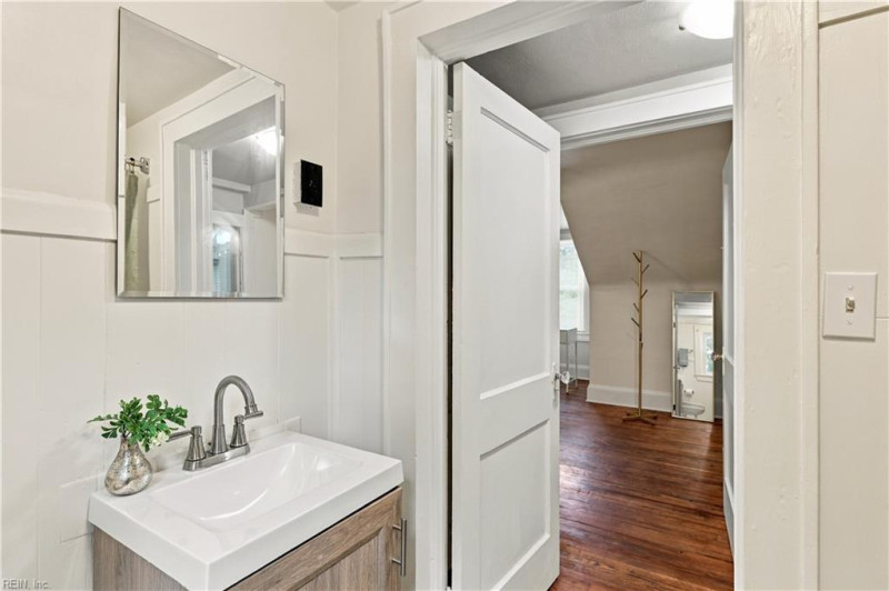 Photo 38 of 50 residential for sale in Norfolk virginia Photo 38 of 50 residential for sale in Norfolk virginia