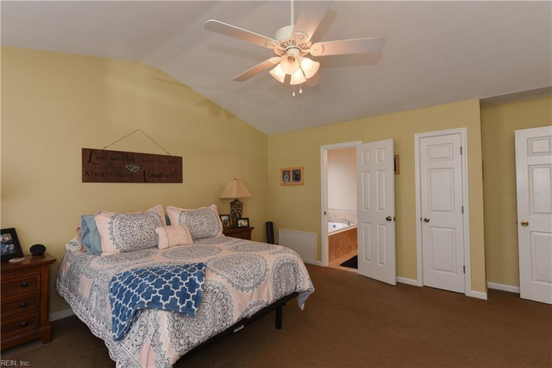 Photo 14 of 27 residential for sale in Suffolk virginia