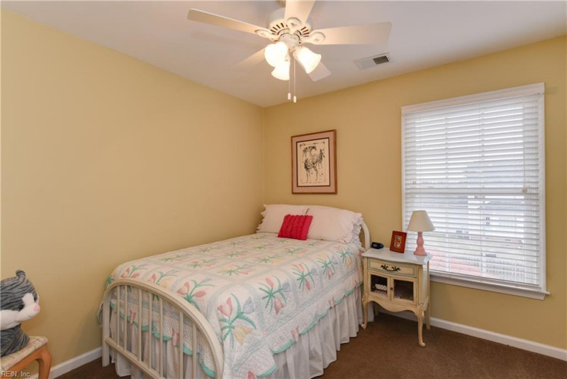 Photo 18 of 27 residential for sale in Suffolk virginia