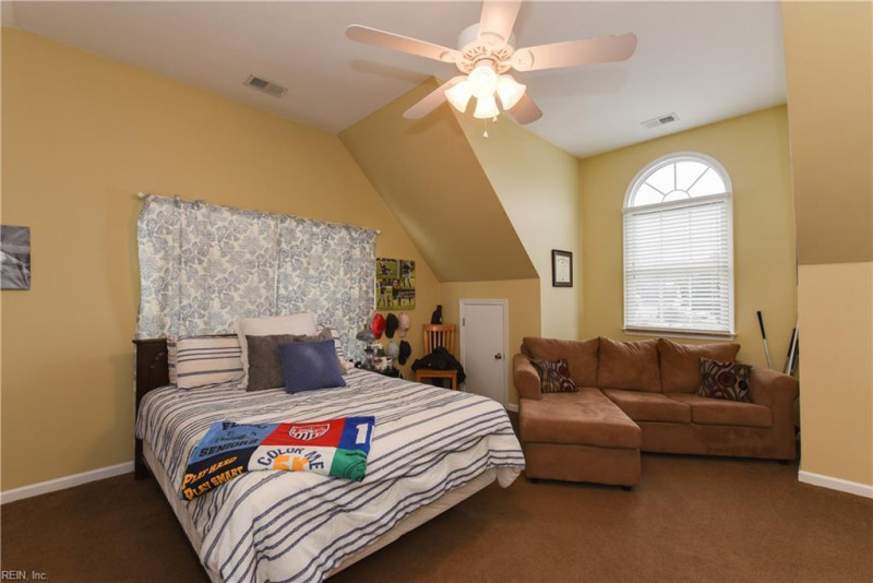 Photo 22 of 27 residential for sale in Suffolk virginia
