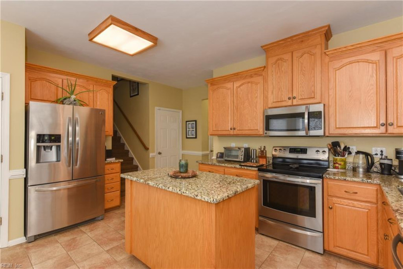 Photo 9 of 27 residential for sale in Suffolk virginia
