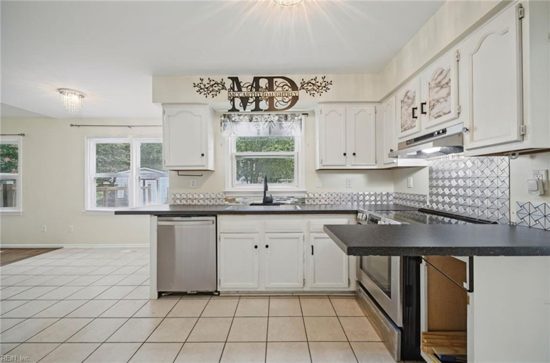 Photo 12 of 46 residential for sale in Chesapeake virginia Photo 12 of 46 residential for sale in Chesapeake virginia