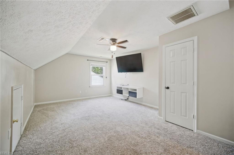 Photo 32 of 46 residential for sale in Chesapeake virginia Photo 32 of 46 residential for sale in Chesapeake virginia
