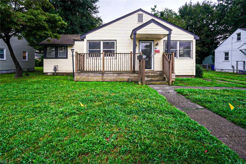 Photo 1 of 18 residential for sale in Portsmouth virginia
