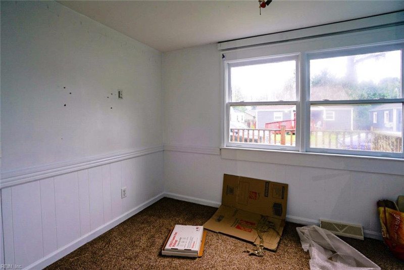 Photo 16 of 18 residential for sale in Portsmouth virginia