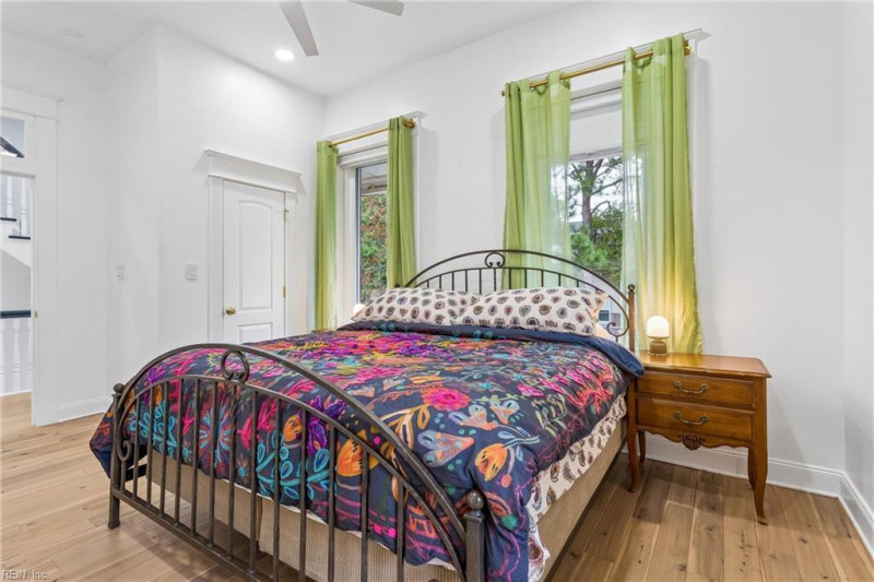Photo 22 of 50 residential for sale in Norfolk virginia