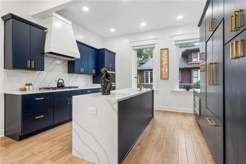 Photo 27 of 50 residential for sale in Norfolk virginia