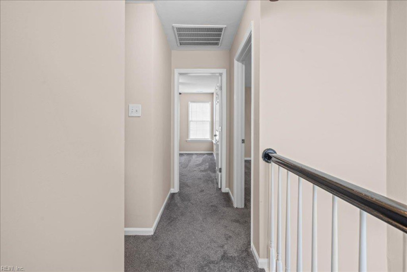 Photo 11 of 32 residential for sale in Chesapeake virginia