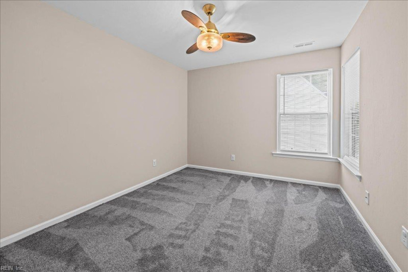 Photo 19 of 32 residential for sale in Chesapeake virginia