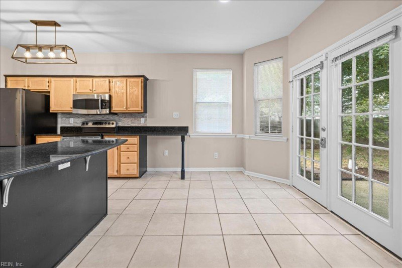Photo 6 of 32 residential for sale in Chesapeake virginia