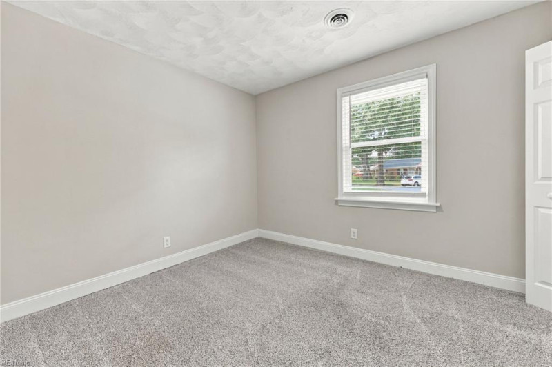 Photo 13 of 31 residential for sale in Chesapeake virginia Photo 13 of 31 residential for sale in Chesapeake virginia