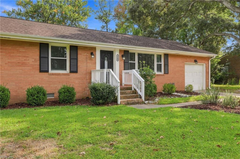 Photo 2 of 31 residential for sale in Chesapeake virginia Photo 2 of 31 residential for sale in Chesapeake virginia
