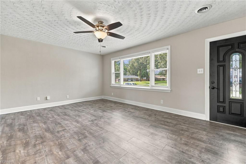 Photo 3 of 31 residential for sale in Chesapeake virginia Photo 3 of 31 residential for sale in Chesapeake virginia
