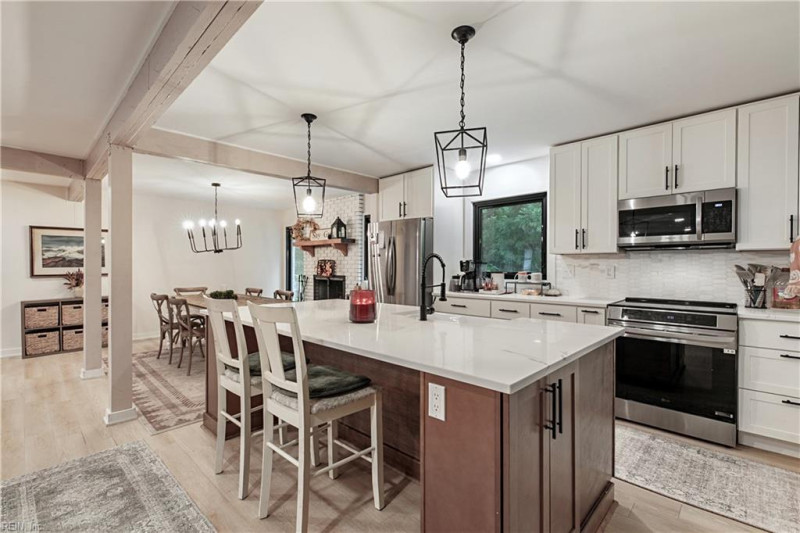 Photo 11 of 35 residential for sale in Gloucester County virginia