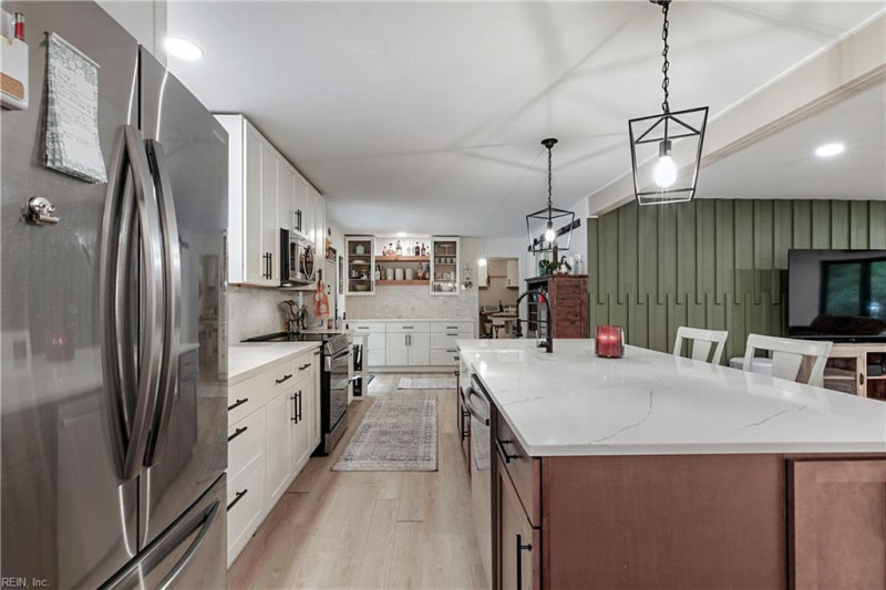 Photo 19 of 35 residential for sale in Gloucester County virginia