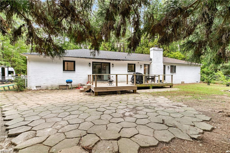 Photo 34 of 35 residential for sale in Gloucester County virginia