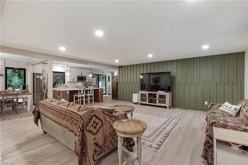 Photo 5 of 35 residential for sale in Gloucester County virginia