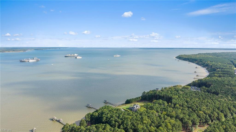 Photo 3 of 49 residential for sale in Isle of Wight County virginia