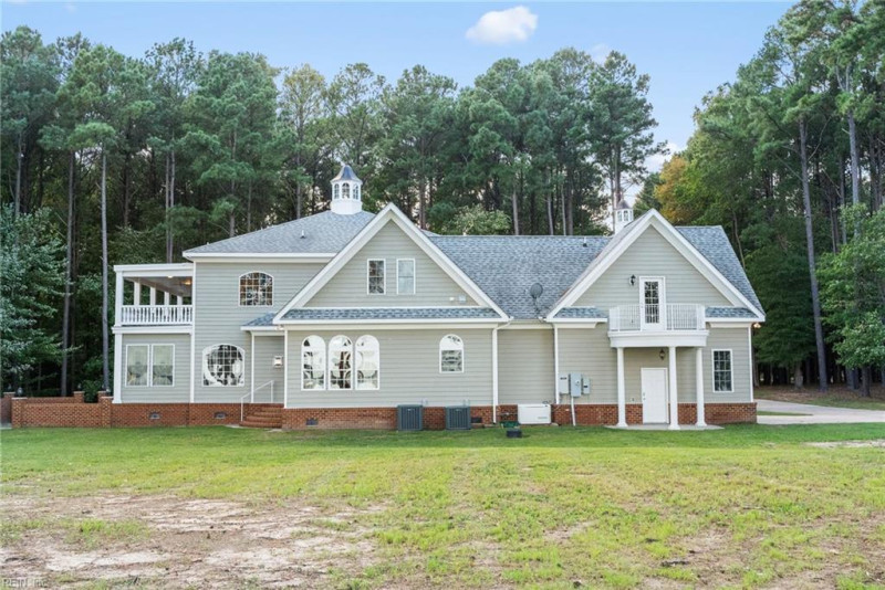 Photo 8 of 49 residential for sale in Isle of Wight County virginia