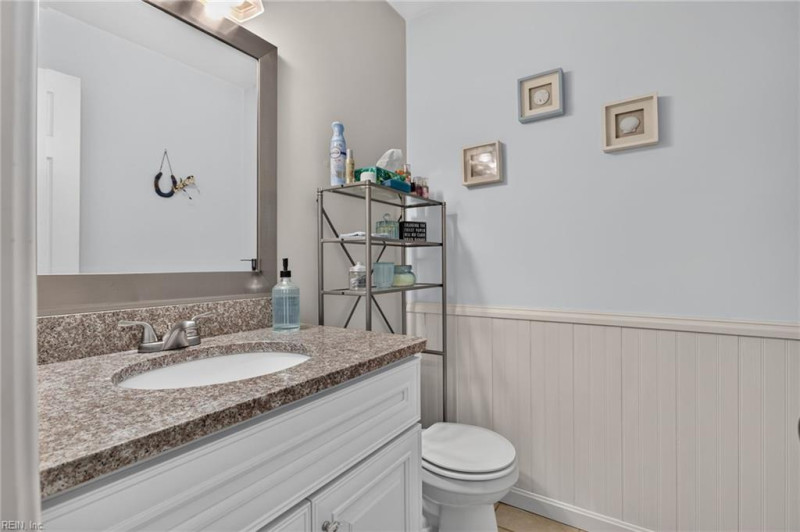 Photo 15 of 39 residential for sale in Portsmouth virginia