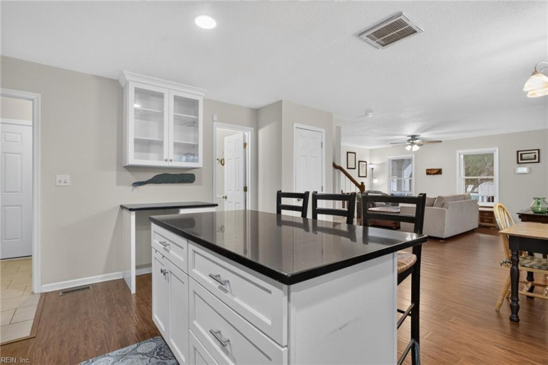 Photo 16 of 39 residential for sale in Portsmouth virginia