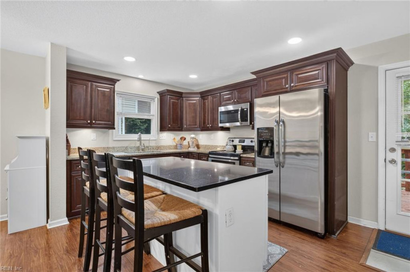 Photo 2 of 39 residential for sale in Portsmouth virginia