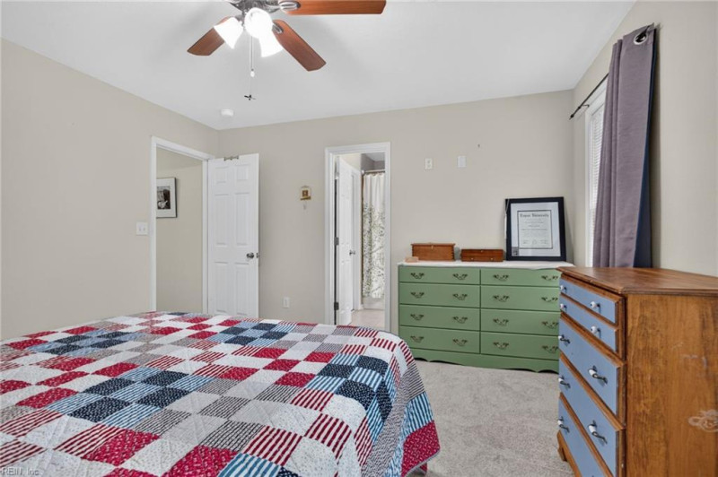 Photo 31 of 39 residential for sale in Portsmouth virginia
