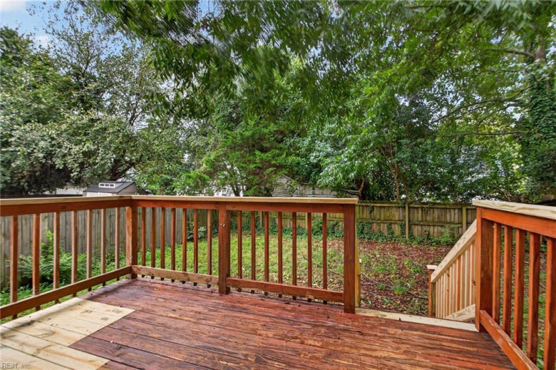 Photo 4 of 39 residential for sale in Portsmouth virginia