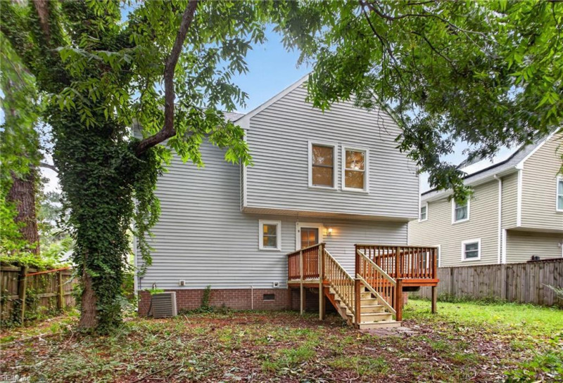 Photo 5 of 39 residential for sale in Portsmouth virginia