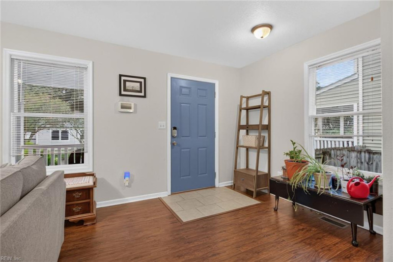 Photo 8 of 39 residential for sale in Portsmouth virginia
