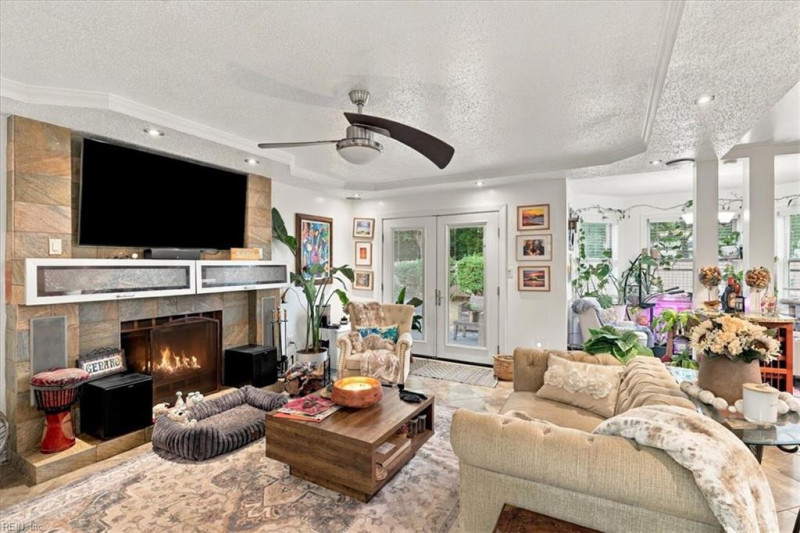 Photo 11 of 42 residential for sale in Virginia Beach virginia